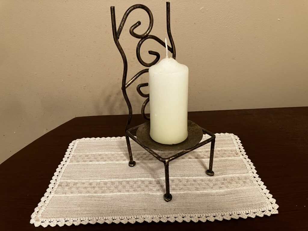 Chair candle holder side view