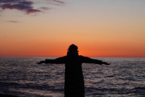 Read more about the article Held Between Cross and Cosmos